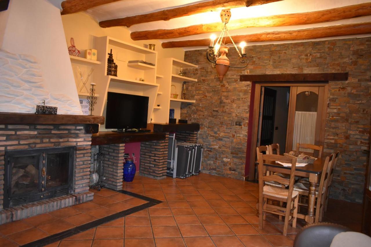 Вілла Cortijo Jimenez - Casa Rural Pitres Екстер'єр фото